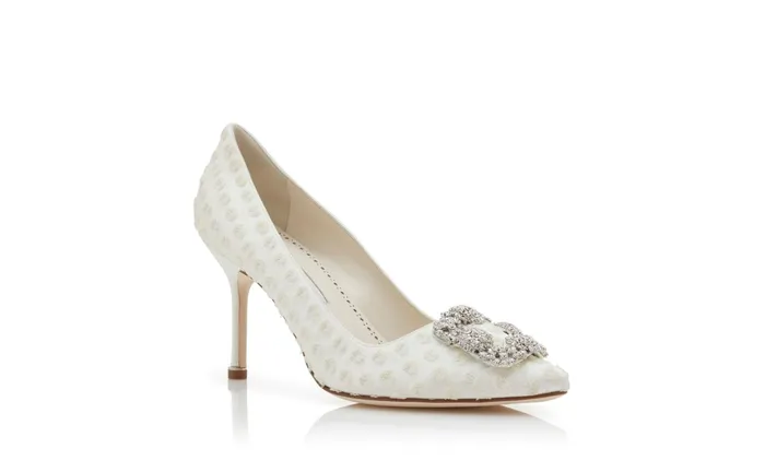 Women Hangisi Manolo Blahnik HANGISI 90 White Textile Dobby Print Jewel Buckle Pumps Women Hangisi Manolo Blahnik HANGISI 90 White Textile Dobby Print Jewel Buckle Pumps