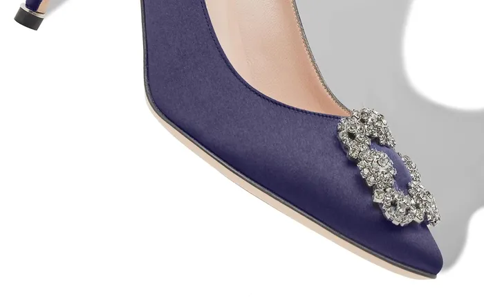 Women High Heels Manolo Blahnik HANGISI 90 Dark Blue Satin Jewel Buckle Pumps Women High Heels Manolo Blahnik HANGISI 90 Dark Blue Satin Jewel Buckle Pumps