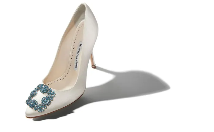 Women High Heels Manolo Blahnik HANGISI BRIDE White Satin Jewel Buckle Pumps Women High Heels Manolo Blahnik HANGISI BRIDE White Satin Jewel Buckle Pumps