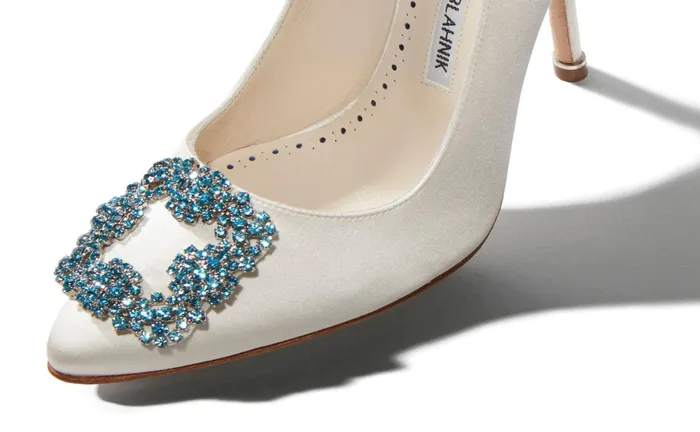 Women High Heels Manolo Blahnik HANGISI BRIDE White Satin Jewel Buckle Pumps Women High Heels Manolo Blahnik HANGISI BRIDE White Satin Jewel Buckle Pumps