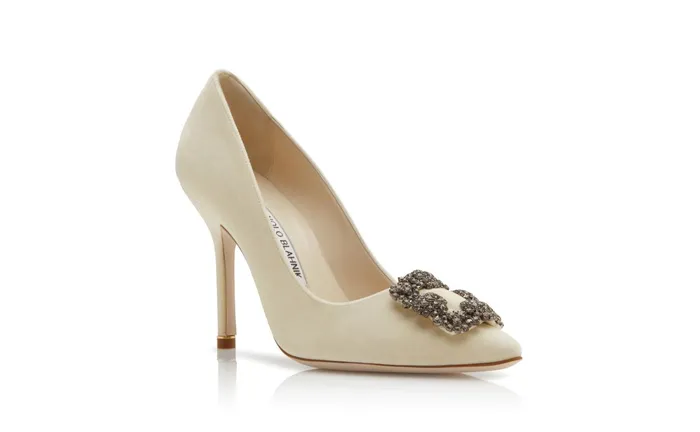 Women High Heels Manolo Blahnik HANGISI VELVET Cream Velvet Jewel Buckle Pumps Women High Heels Manolo Blahnik HANGISI VELVET Cream Velvet Jewel Buckle Pumps