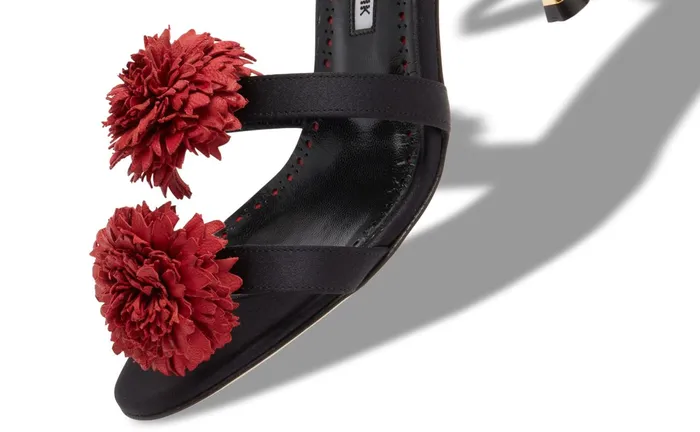 Women High Heels Manolo Blahnik ILGARO Black Silk Floral Embroidered Sandals Women High Heels Manolo Blahnik ILGARO Black Silk Floral Embroidered Sandals