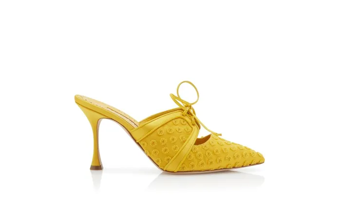Women High Heels Manolo Blahnik POWELMU Yellow Textile Dobby Print Embroidered Mules