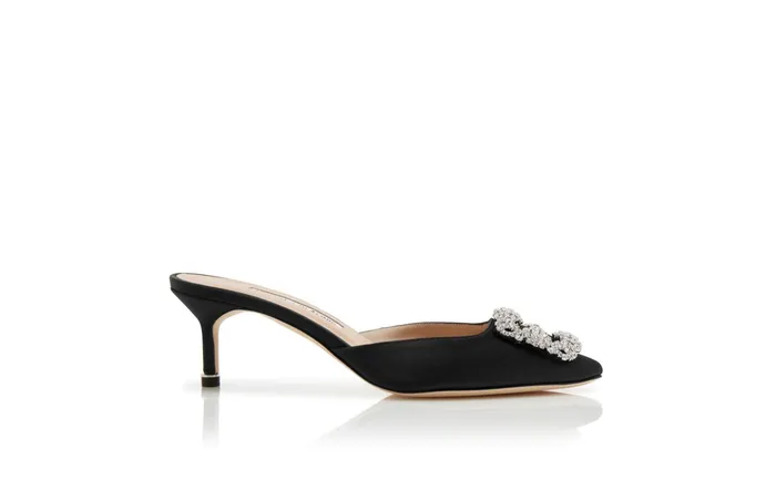 Women Low Heels Manolo Blahnik HANGISIMU 50 Black Satin Jewel Buckle Mules Women Low Heels Manolo Blahnik HANGISIMU 50 Black Satin Jewel Buckle Mules