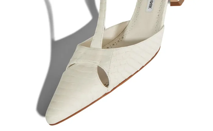 Women Low Heels Manolo Blahnik TURGIMOD Cream Snakeskin TBar Pumps Women Low Heels Manolo Blahnik TURGIMOD Cream Snakeskin TBar Pumps