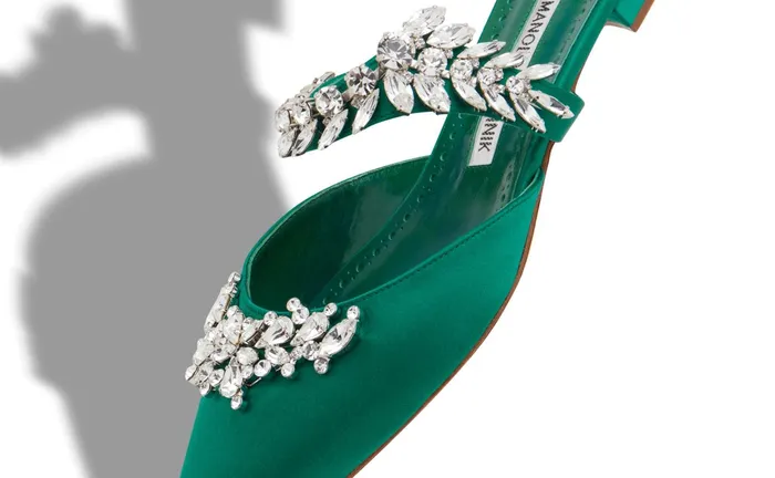 Women Lurum Manolo Blahnik LURUMFLAT Green Satin Crystal Embellished Flat Mules Women Lurum Manolo Blahnik LURUMFLAT Green Satin Crystal Embellished Flat Mules