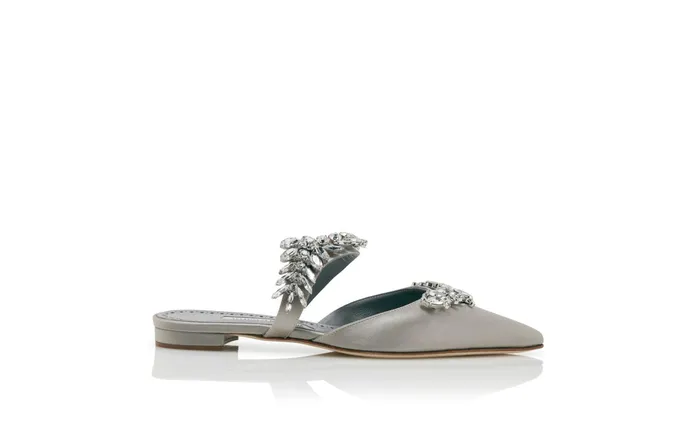 Women Lurum Manolo Blahnik LURUMFLAT Light Grey Satin Crystal Embellished Mules Women Lurum Manolo Blahnik LURUMFLAT Light Grey Satin Crystal Embellished Mules