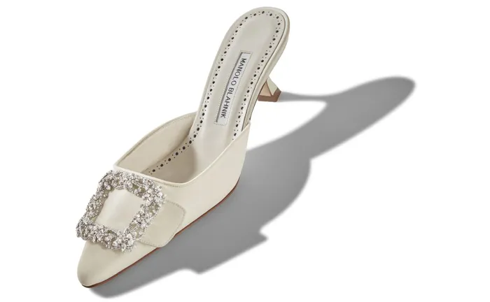 Women Maysale Manolo Blahnik MAYSALE BRIDE Cream Crepe De Chine Jewel Buckle Mules Women Maysale Manolo Blahnik MAYSALE BRIDE Cream Crepe De Chine Jewel Buckle Mules