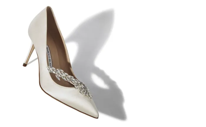 Women Nadira Manolo Blahnik NADIRA White Satin Jewel Buckle Pumps Women Nadira Manolo Blahnik NADIRA White Satin Jewel Buckle Pumps