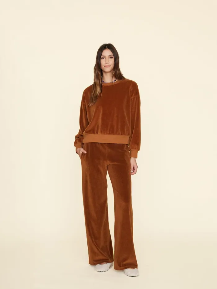 XRENA Brown Sugar Mavis Velour Sweatpant Women Sweats and Tees XRENA Brown Sugar Mavis Velour Sweatpant Women Sweats and Tees